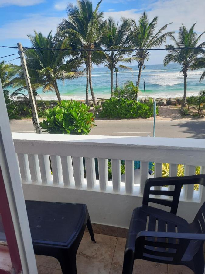 White Surfing Beach Resort Unawatuna Bagian luar foto